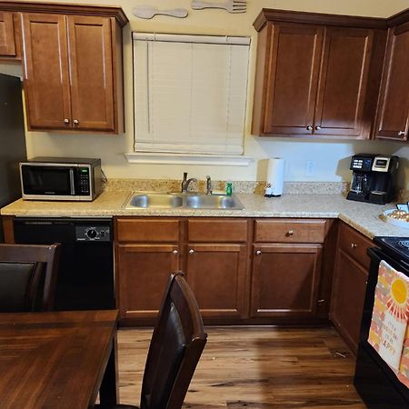 Spacious Villa Close To The Beach, 10 Sleeps Галвестън Екстериор снимка