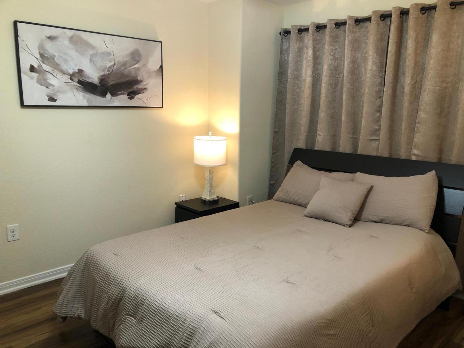 Spacious Villa Close To The Beach, 10 Sleeps Галвестън Екстериор снимка
